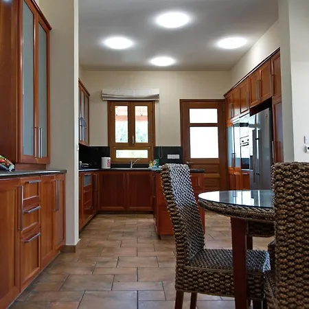 5-bedroom Aphrodite Hills Family V233 Villa Kúklia