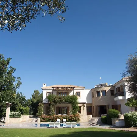 Villa 5-bedroom Aphrodite Hills Family V233 Kouklia